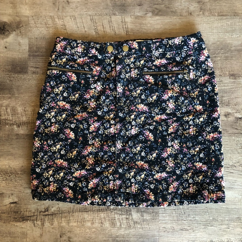 Floral corduroy mini skirt.